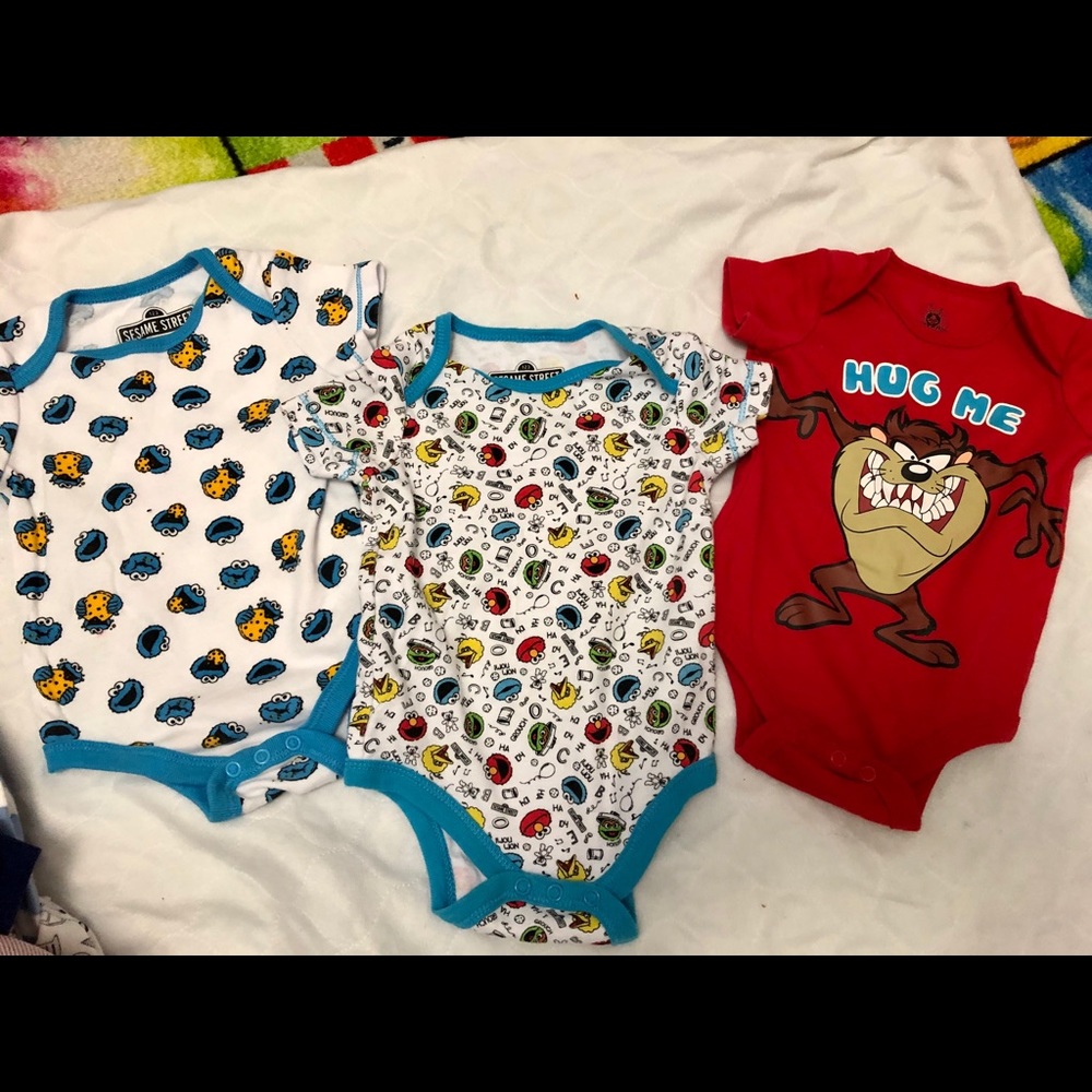 Sesame Street and Looney Tunes Onesies 3-6M